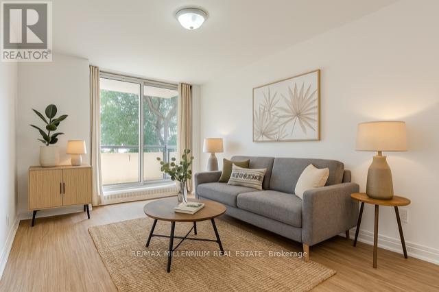 Photo du bâtiment - 285 Melvin Ave