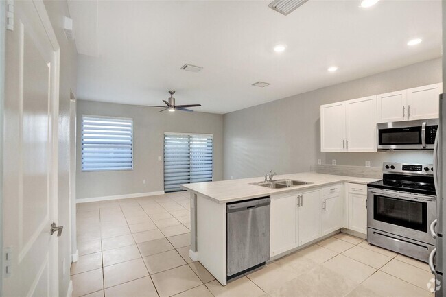 Building Photo - 389 NE 208th Ter