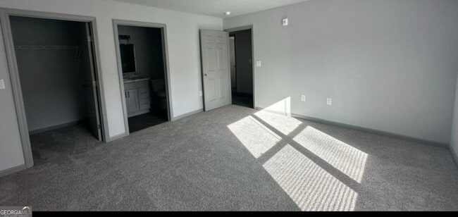 Building Photo - 3304 Fairington Village Dr