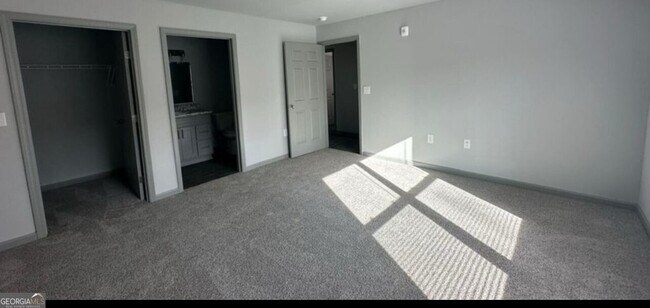 Foto del edificio - 3304 Fairington Village Dr