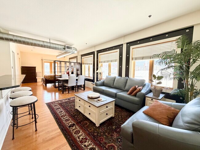 Foto del edificio - 2142 Curtis Street