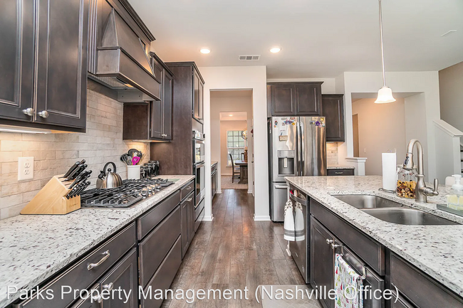 Building Photo - 5 br, 3.5 bath House - 1674 Lantana Drvie