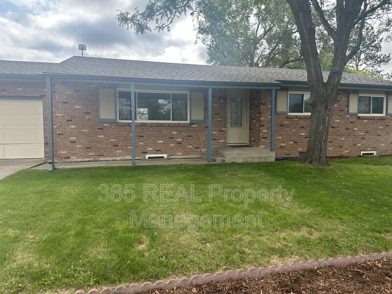 Foto principal - 301 Olive Ln