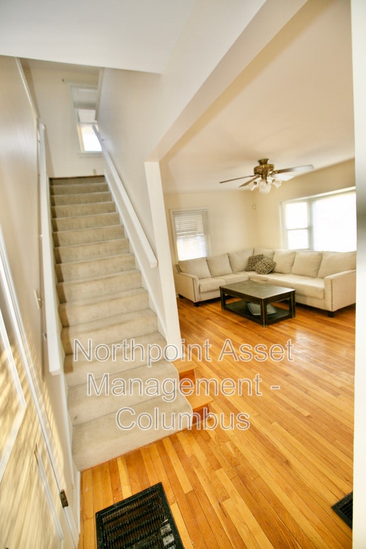 Foto del edificio - 3252 Medina Ave