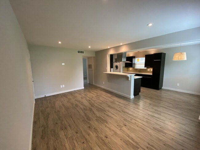 Living room - 3440 Willowrun Drive