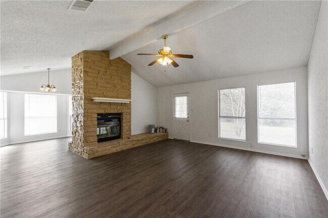 Foto del edificio - 4608 Bundyhill Dr