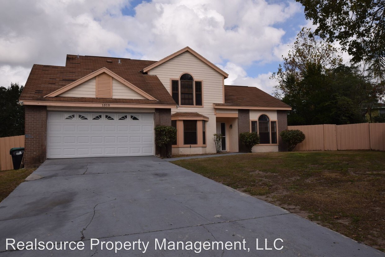 Primary Photo - 1510 Silversmith Pl
