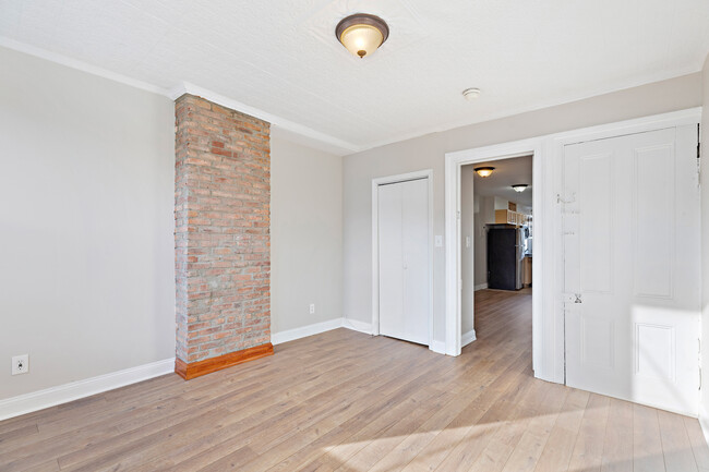 Building Photo - 410 Adams St