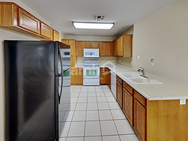 Foto del edificio - 531 S 88th Street