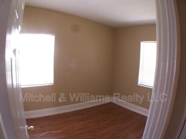 Building Photo - 2715 Lippia Rd