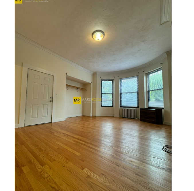 Foto principal - 585 Beacon St