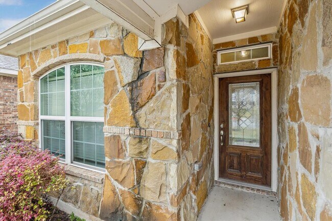 Building Photo - 716 Bonnet Blvd