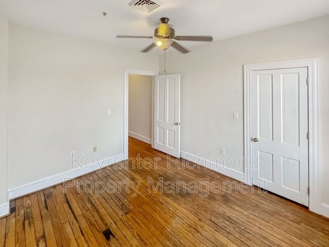 Foto del edificio - 325 N 2nd St