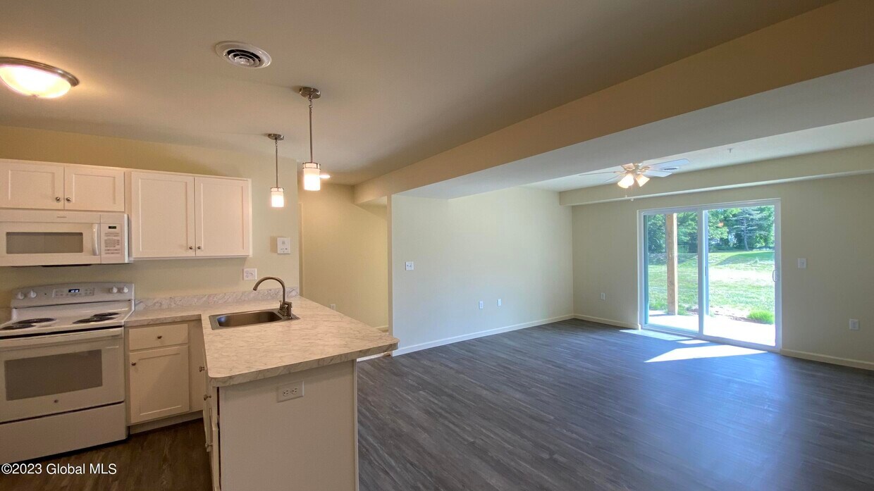 2965 W Old State Rd Unit 301, Schenectady, NY 12303 Room for Rent in