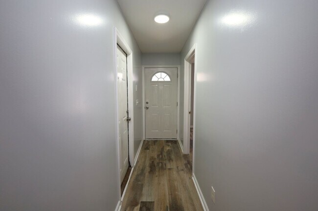 Foto del edificio - 1732 Eli Pl