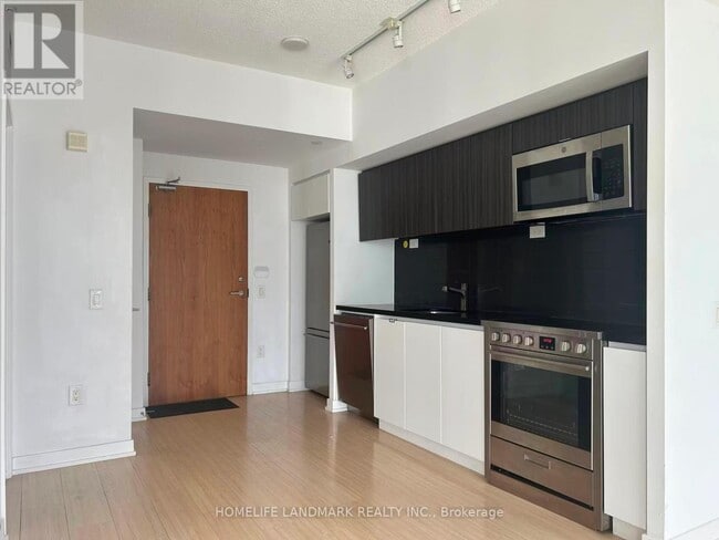 Building Photo - 85 Queens Wharf Rd