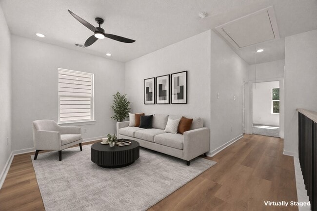 Foto del edificio - 9332 Waller St