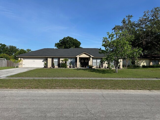 Foto del edificio - 7216 Woodbrook Dr
