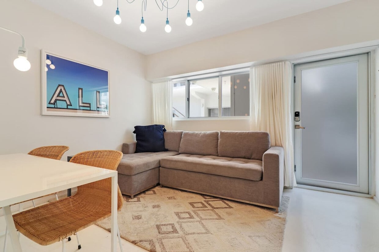 Foto principal - 250 Collins Ave