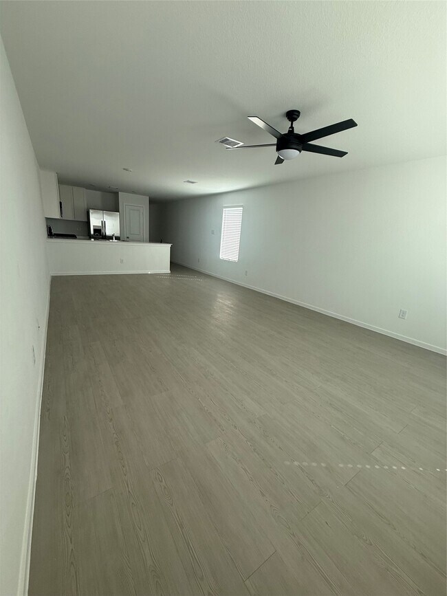 Foto del edificio - 1634 Gardenia Grv Ln