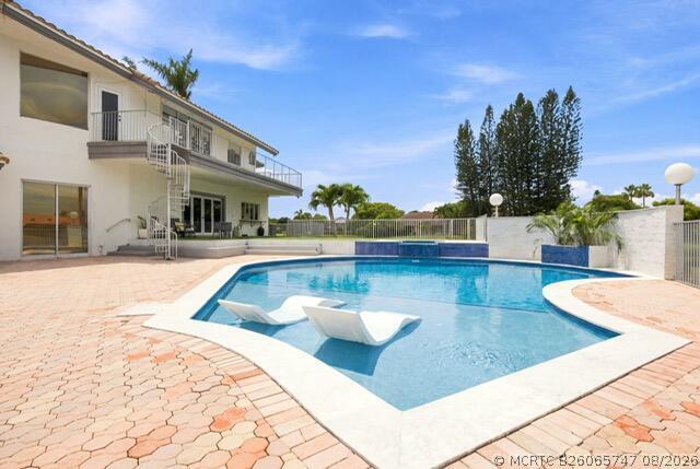 Foto del edificio - 8709 Banyan Ct