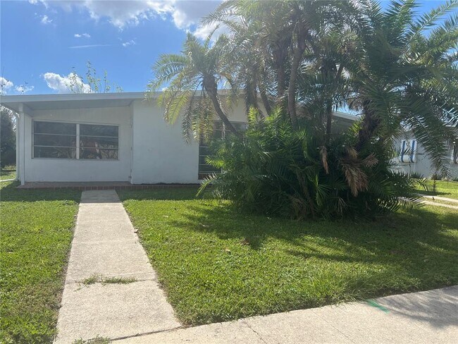 Foto del edificio - 21923 Buxton Ave