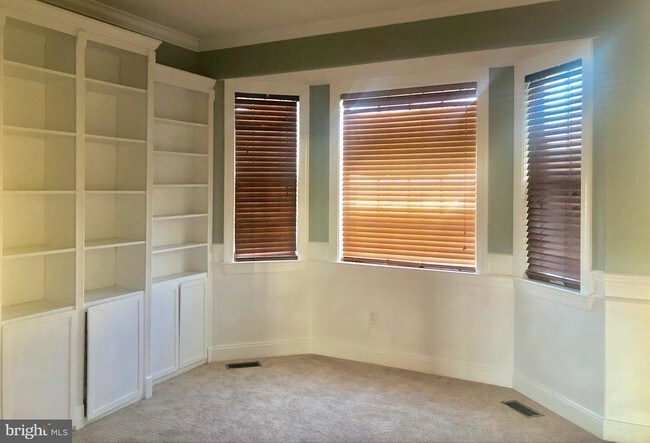 Foto del edificio - 15301 Mountain Crest Ct