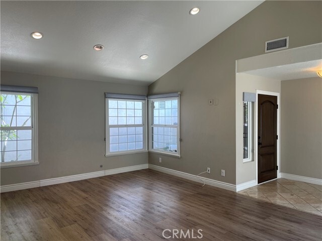 Building Photo - 609 W Palm Dr