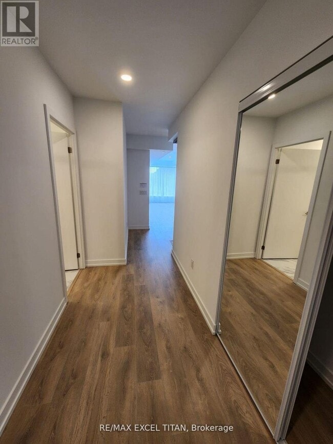 Photo du bâtiment - 1100 Sheppard Ave W