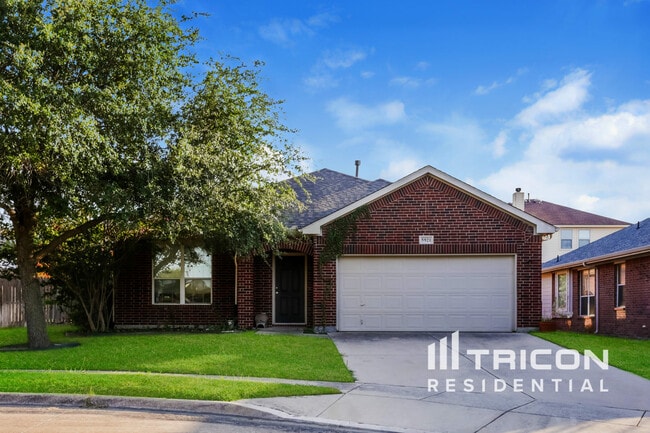 Building Photo - 5921 Sea Bass Ct