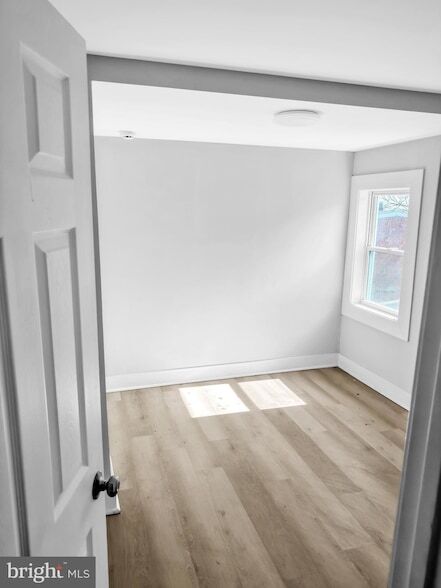 Building Photo - 232 N Franklin St