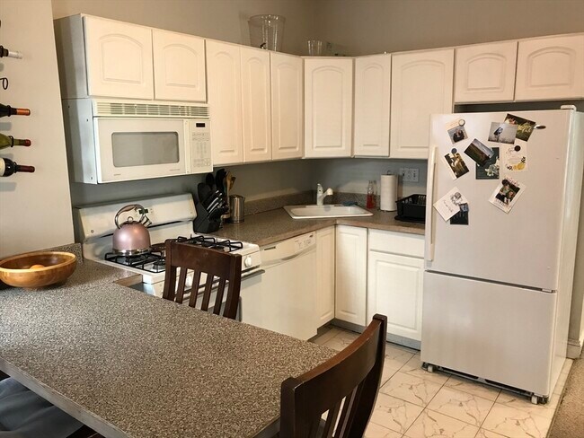 Building Photo - 190 I St