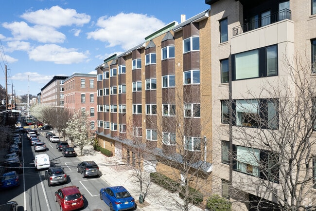 Building Photo - 717-719 Madison St