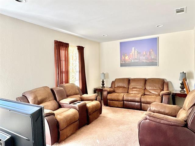 Foto del edificio - 3619 Falls Dr