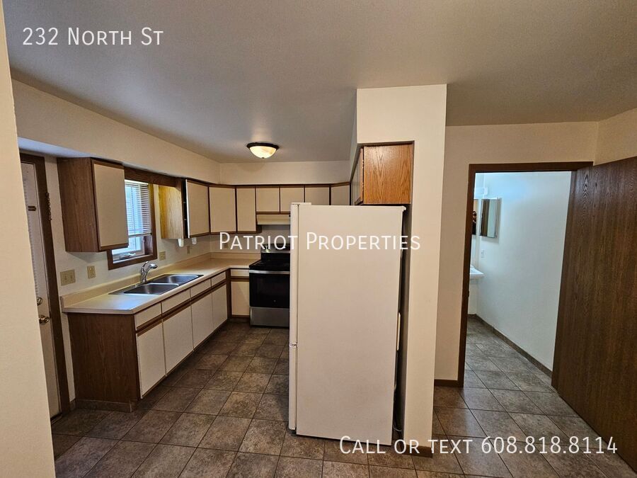 Primary Photo - 232 North St