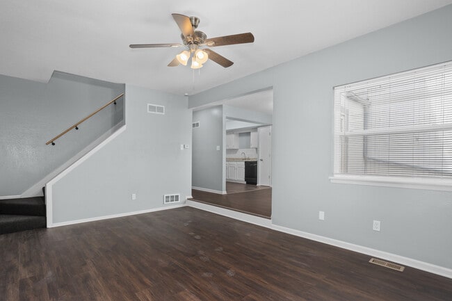 Foto del edificio - 642 NW Valleybrook Rd