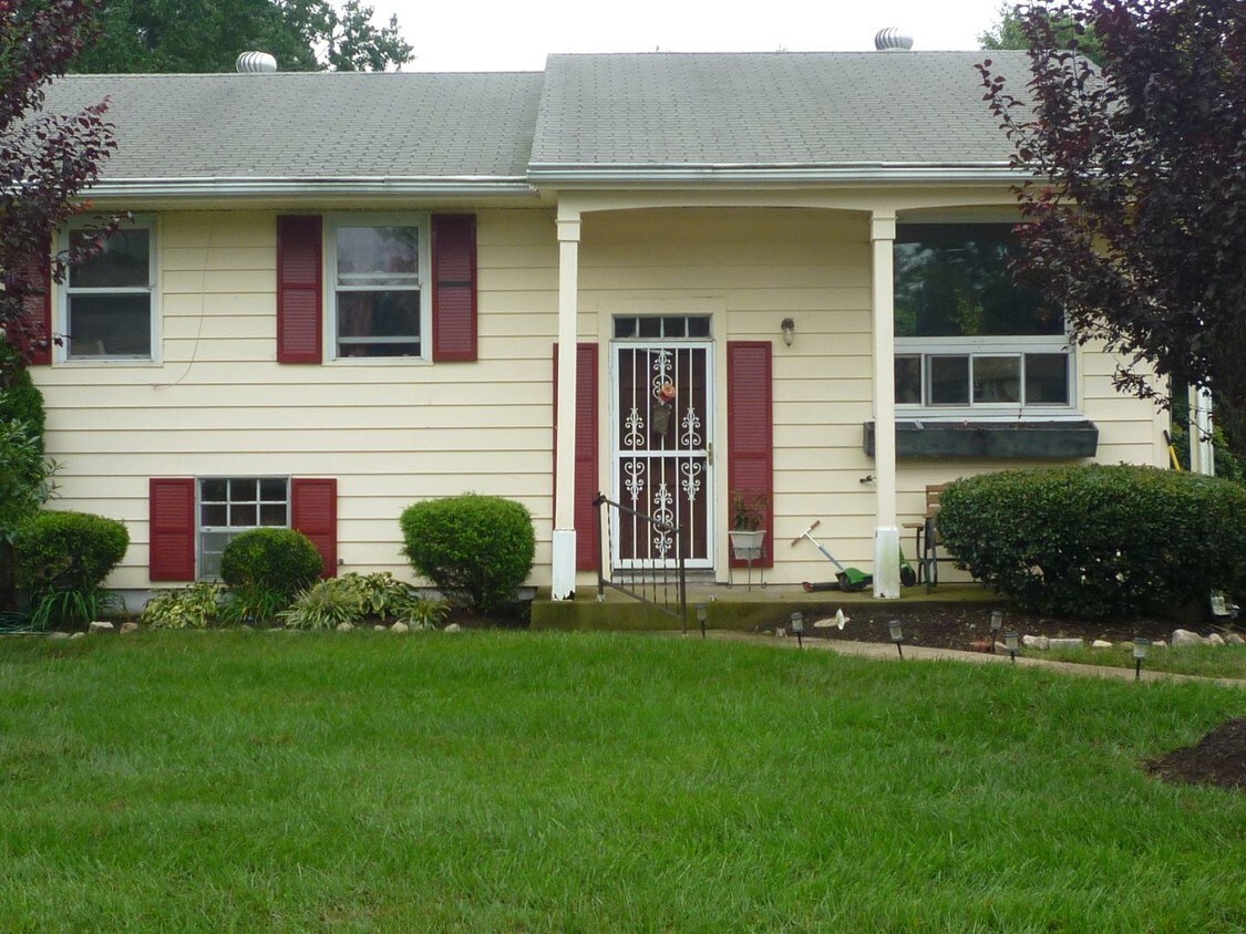 2701 Sunnybrook Rd, Henrico, VA 23294 House Rental in Henrico, VA