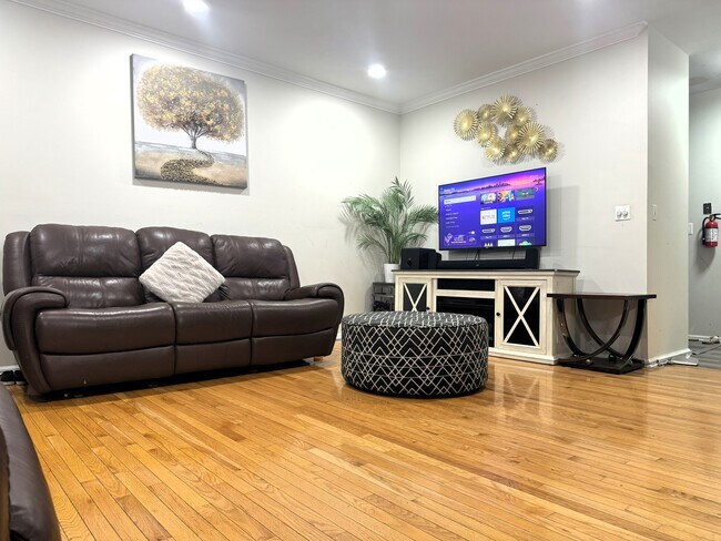 Foto del edificio - 205 Crown Point Rd