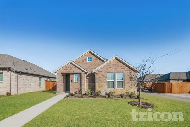 Interior Photo - Tricon Trinity Falls