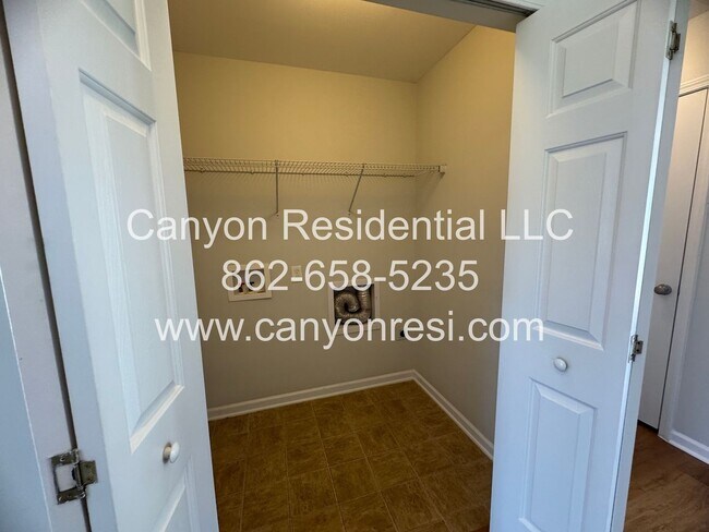 Foto del edificio - Charming 3-Bedroom Home in Raeford, NC