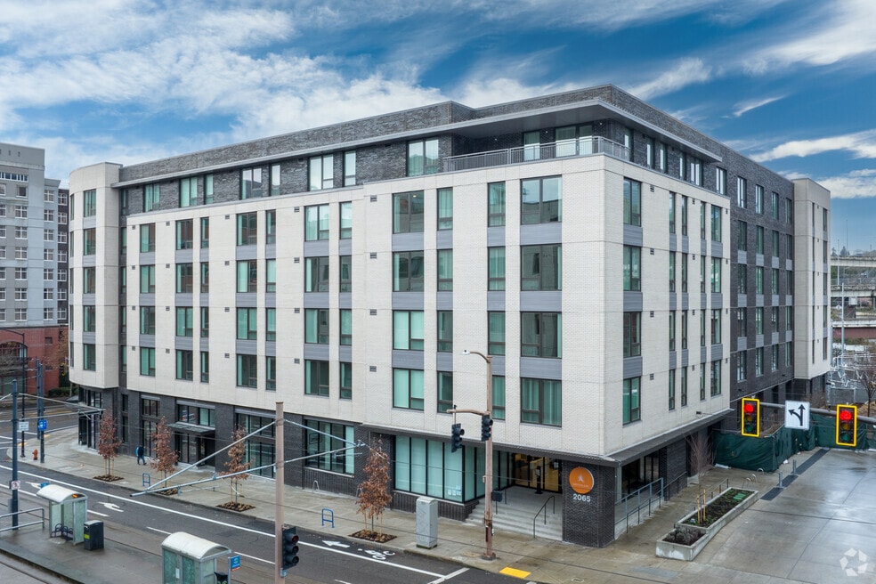 Curated visual reference: Low Income Apartments Under 700 In Oregon Photo Inspiration