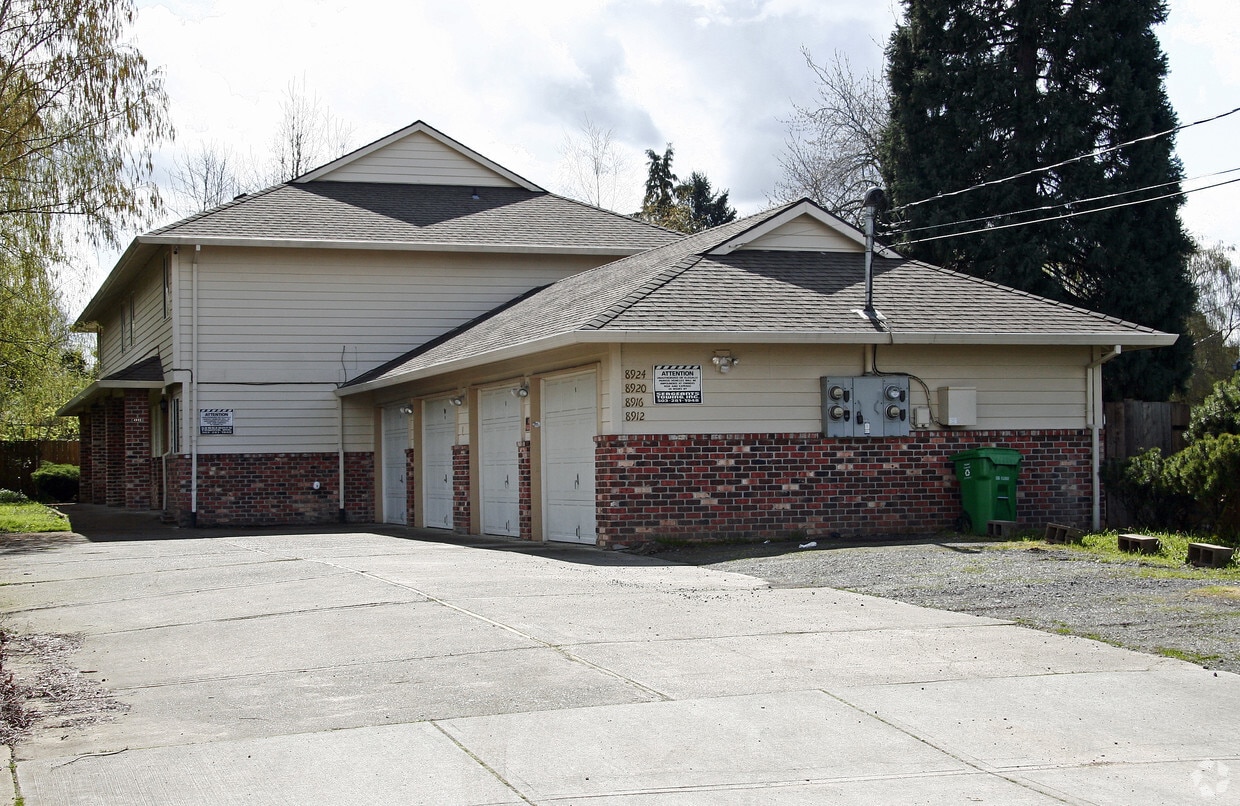 Building Photo - 8912-8924 SE Lafayette St