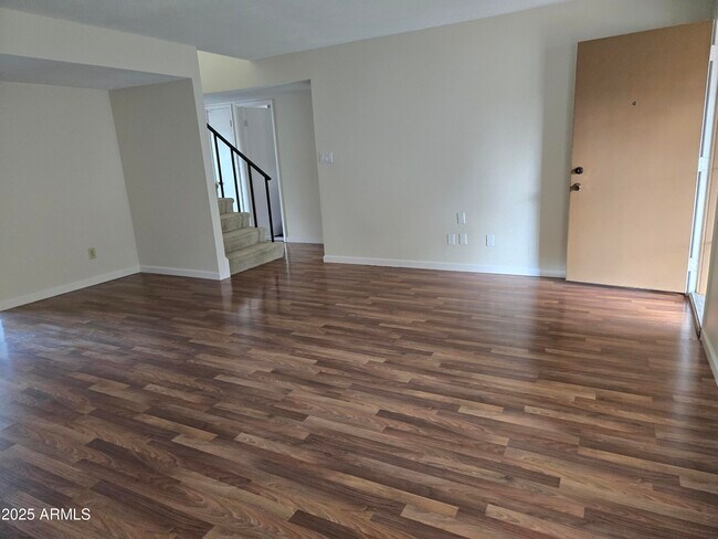 Foto del edificio - 2168 E Minton Dr