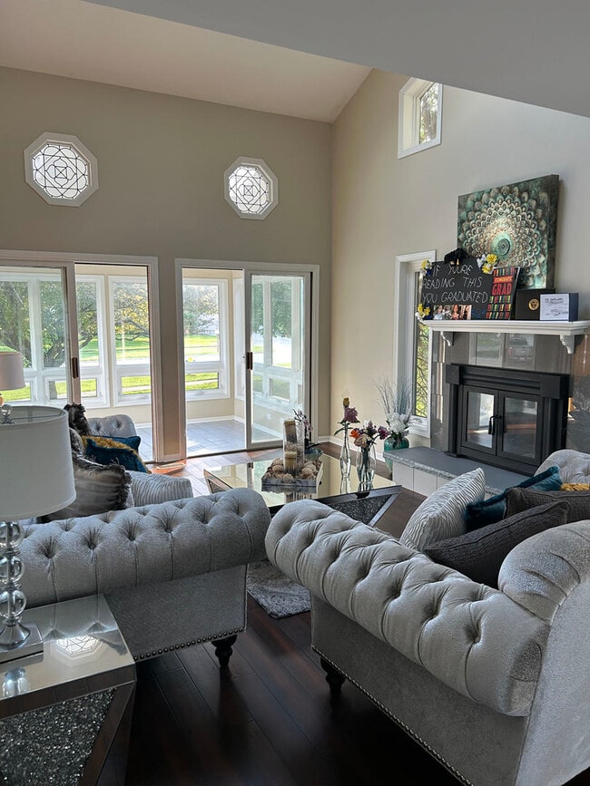 34191 Horseshoe Ln, Gurnee, IL 60031 House Rental in Gurnee, IL