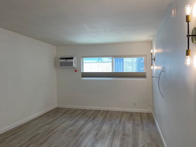 Foto del edificio - 740 Orlando Ave