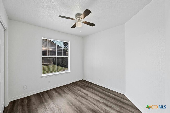 Foto del edificio - 502 Rockmoor Dr