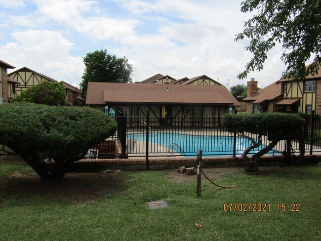 Foto del edificio - MACARTHUR AREA!! PETS NEGOTIABLE WITH OWNE...