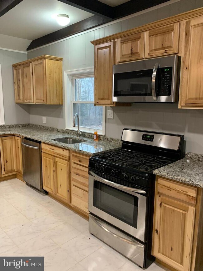 Foto del edificio - 84 Beaver Run Rd