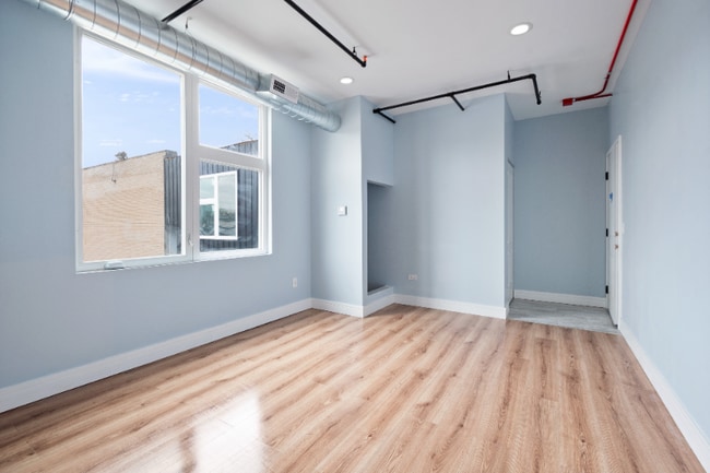 Building Photo - 9865 W Roosevelt Rd