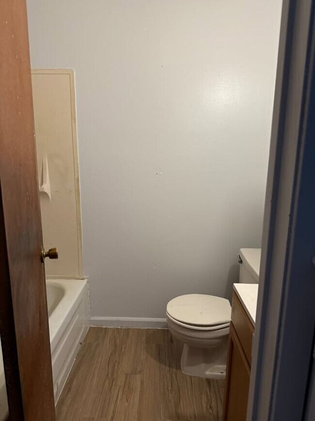 Foto del edificio - 1600 N Lane UNIT A